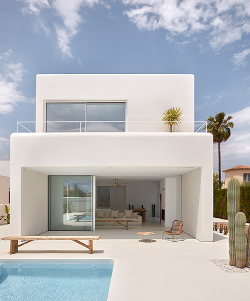 carles faus arquitectura's 'carmen' residence in spain reminds of ibiza country houses
