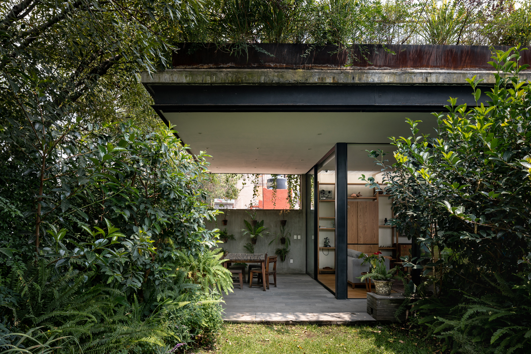 gb-arquitectura-converts-1905-house-office-mexico-city-designboom-1800-1