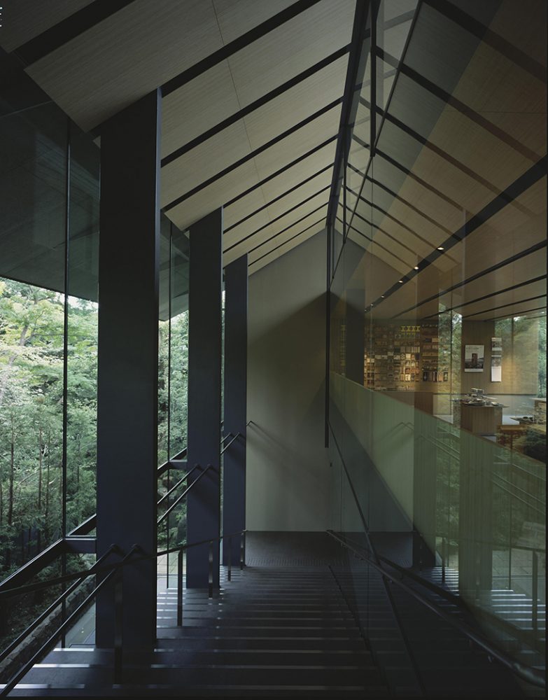 interview kengo kuma takes a seat with time & style furniture