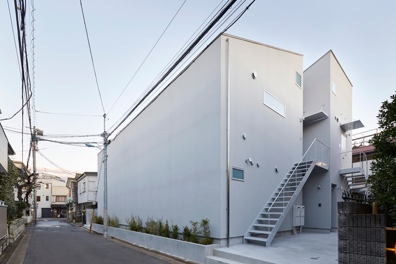 wipe builds secluded 'skyterrace' house in a dense tokyo neighborhood