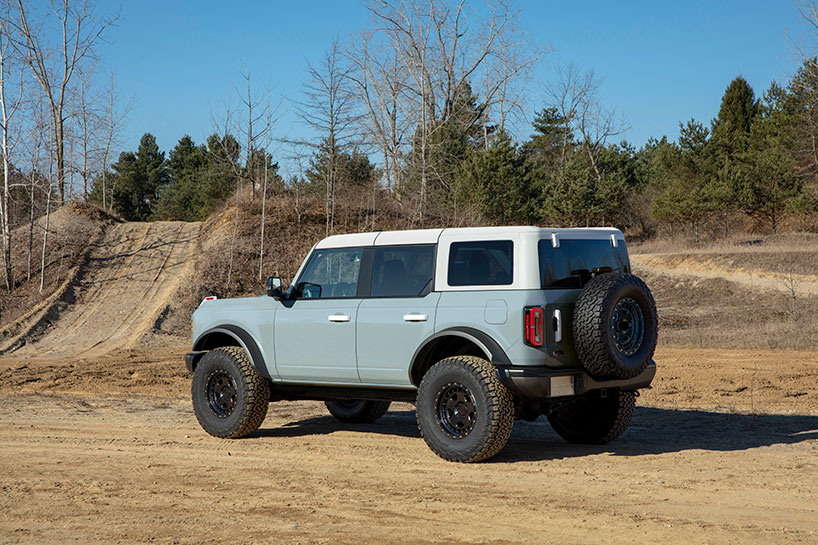 2021 Ford Bronco SUV revealed with retro styling and off-road tech