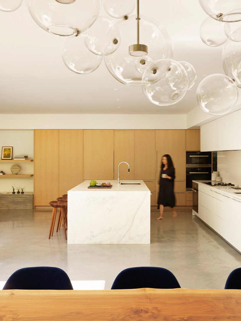 EYRC's '19th street' house is a serene california retreat with a japanese touch