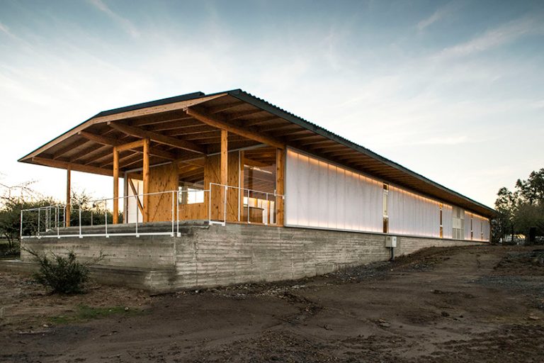 DEMO arquitectos completes 'merino wool center' for artisans in chile