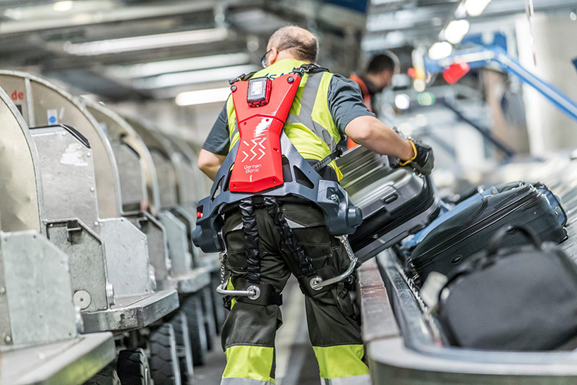 cray x by german robotics, a smart power suit that supports workers when lifting loads up to 28 kg