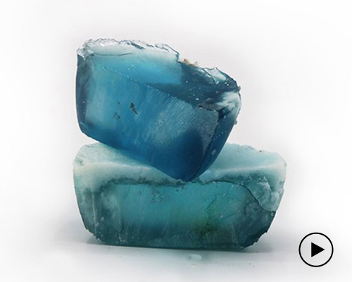 students use invasive species of mussels to create beautiful blue glass