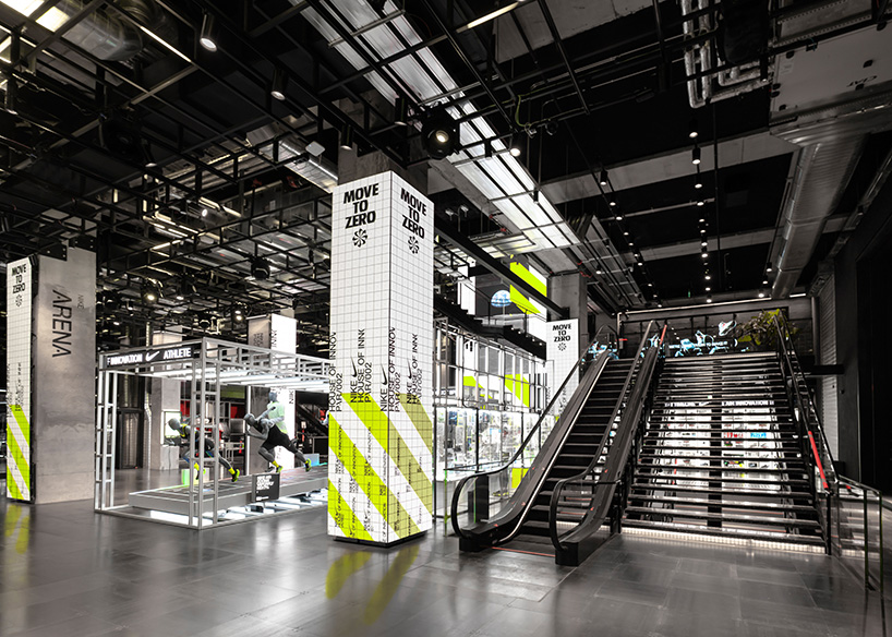 Van God logo tijdschrift NIKE weaves 85,000 kilos of sustainable material into new flagship store in  paris