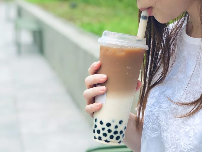 this openable, reusable bubble tea straw is made from 100 recyclable