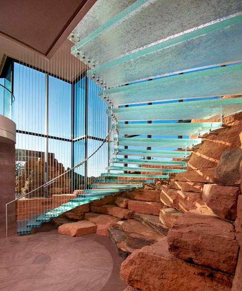 swaback's sedona moongate residence rises from the red rocks of arizona