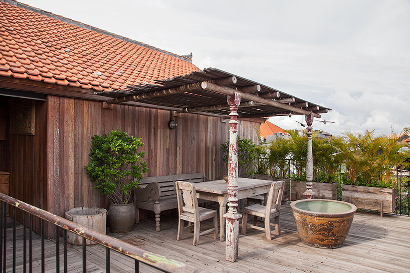 'ruang tekuni' by DDAP architect is a boutique apartment building in bali