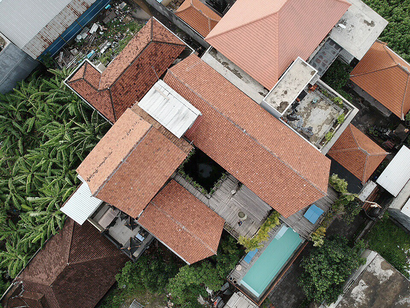 'ruang tekuni' by DDAP architect is a boutique apartment building in bali
