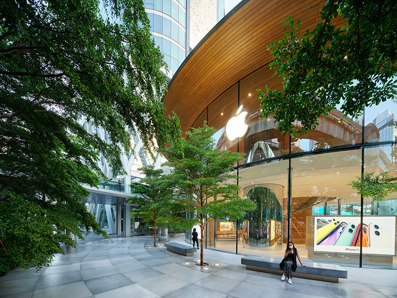 apple central world bangkok