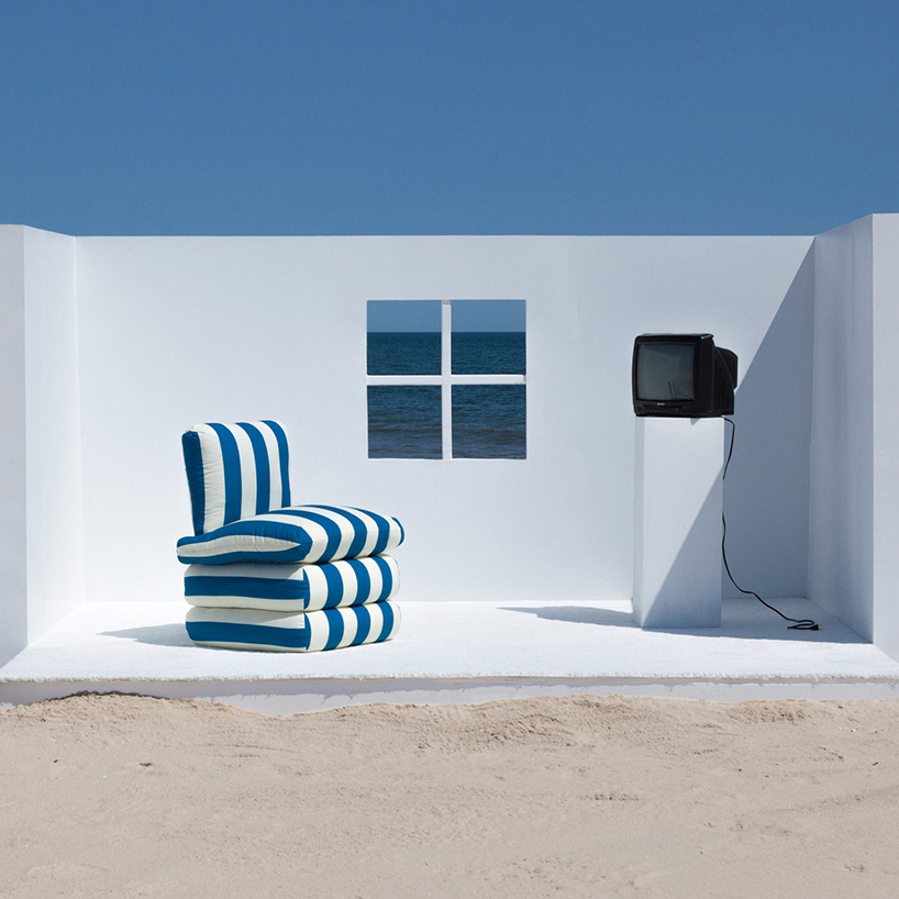 the pillow chair by ash NYC evokes the summertime mood of the italian riviera