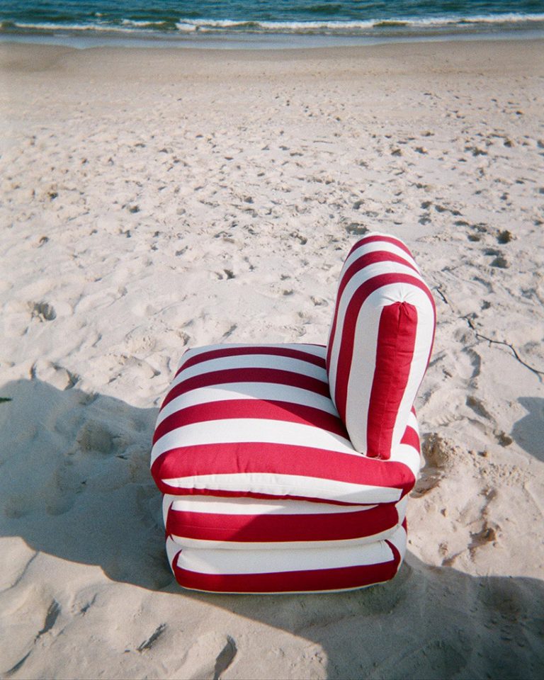 the pillow chair by ash NYC evokes the summertime mood of the italian