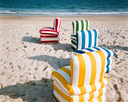 the pillow chair by ash NYC evokes the summertime mood of the italian riviera