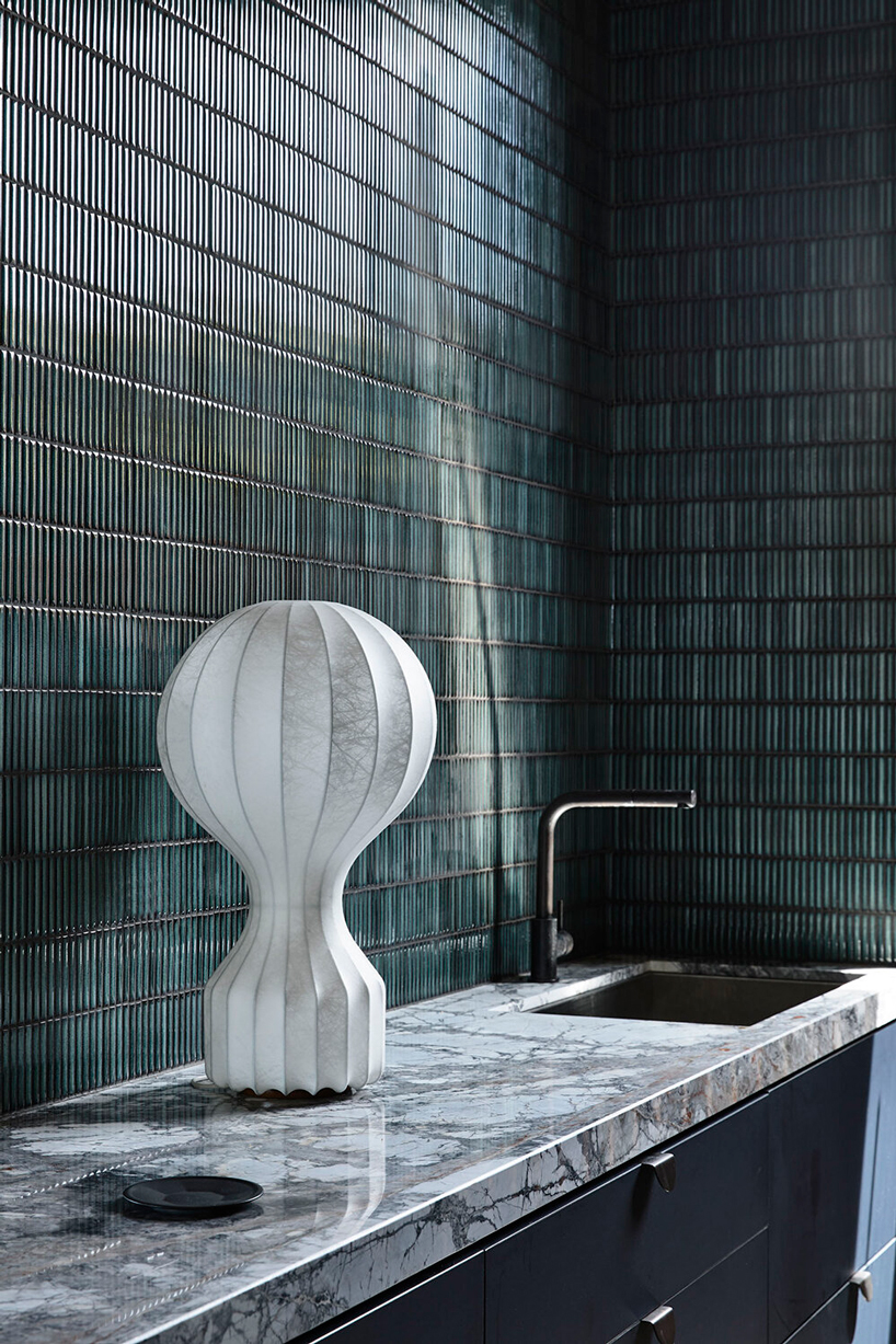 auhaus builds a beachside house around a central courtyard in australia designboom