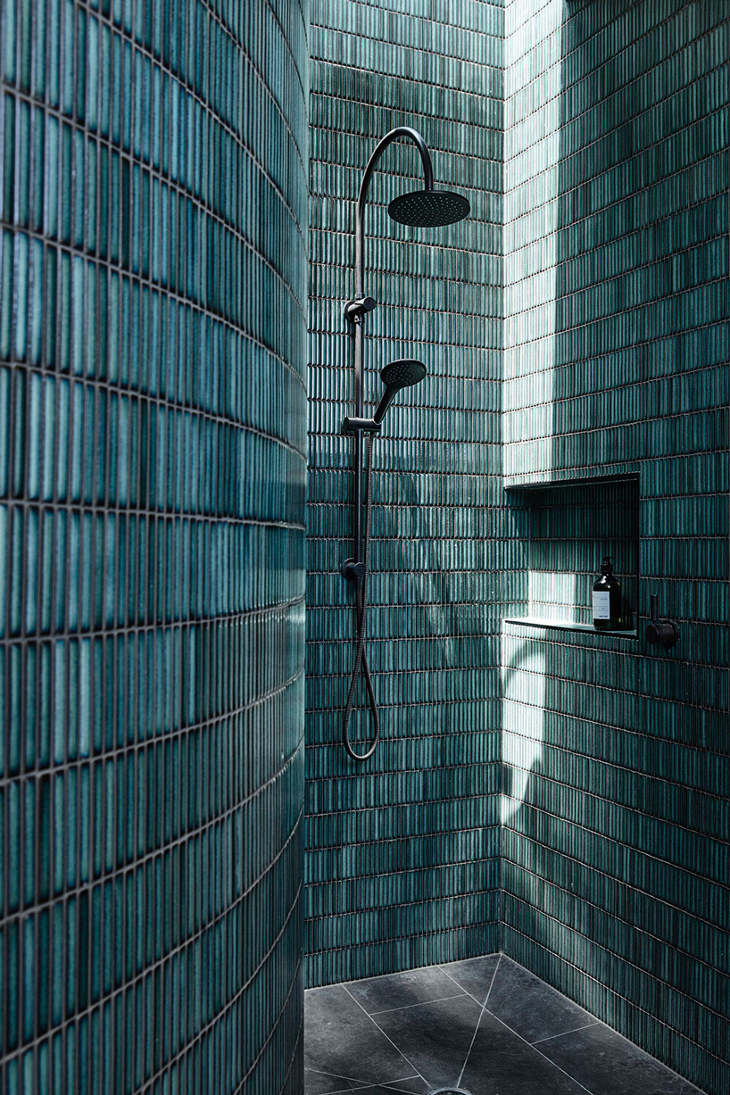 auhaus builds a beachside house around a central courtyard in australia designboom