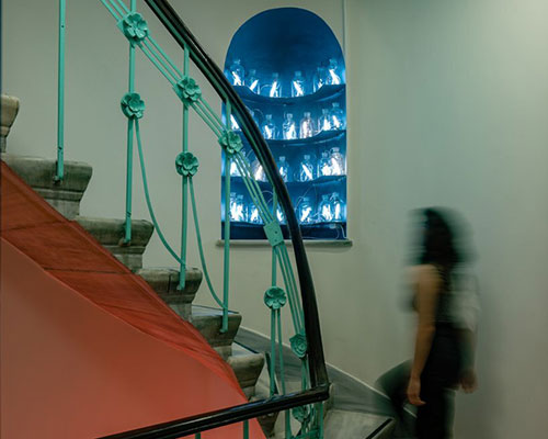 buşra tunç illuminates goethe-institut in istanbul with fluorescent light installation