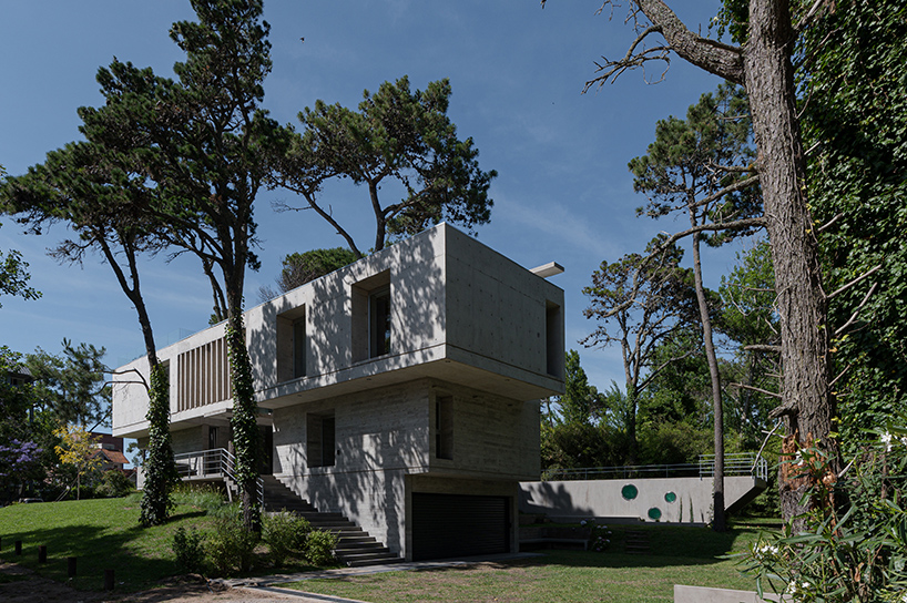estudio galera's 'casa jacaranda' is a cluster of growing and expanding concrete boxes