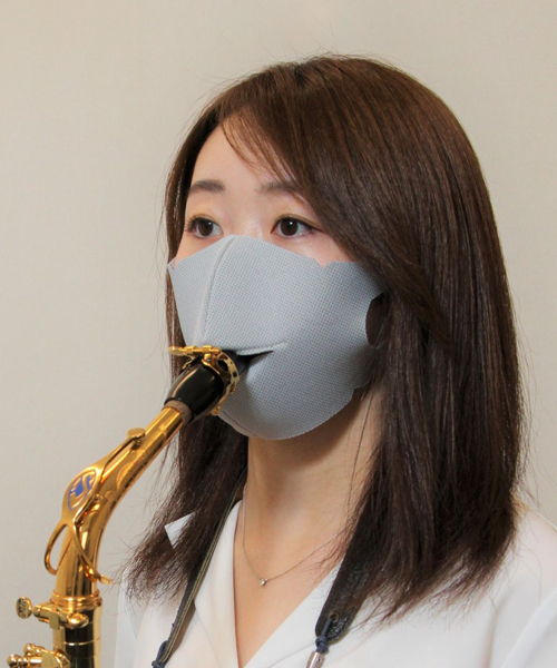 Ga naar het circuit Daarbij Vijftig play music and protect against COVID-19 with shimamura's face mask