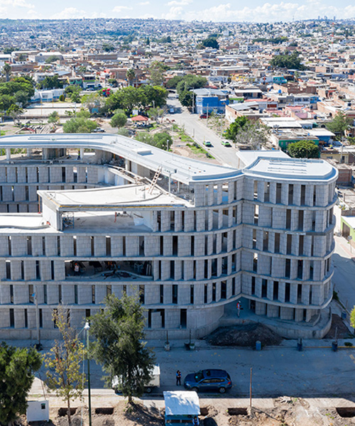 iwan baan photographs 'las americas', a social housing project in mexico by SO – IL