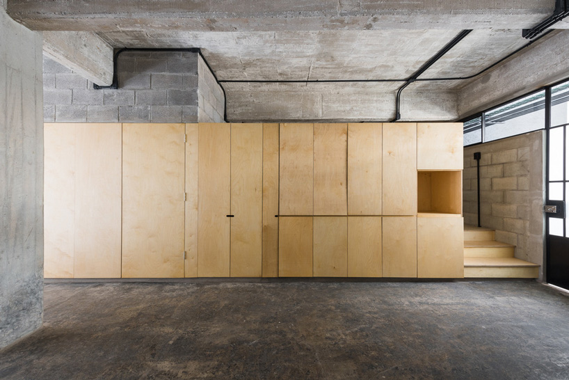 BAAQ' inserts wooden modular system to 1960s apartment building in mexico city
