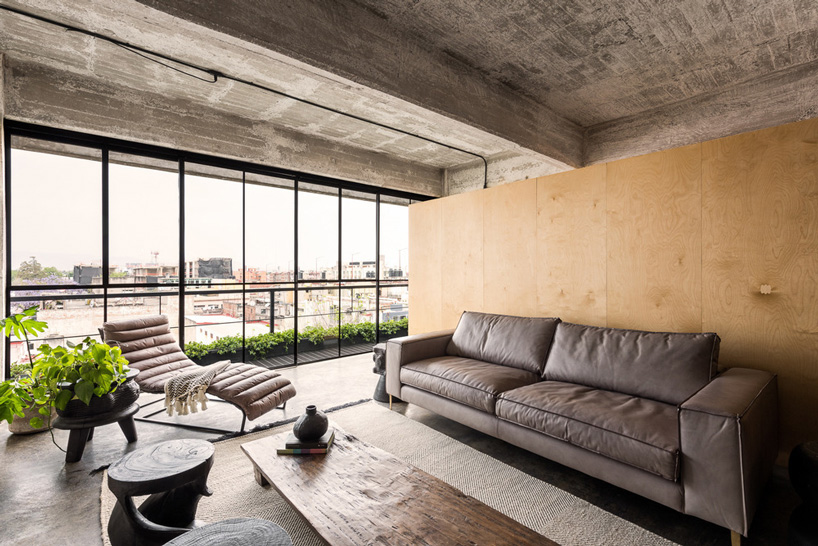 BAAQ' inserts wooden modular system to 1960s apartment building in mexico city