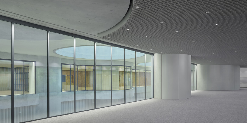 christ & gantenbein completes lindt's 'home of chocolate' in switzerland