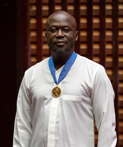 obama and bono pay tribute to sir david adjaye as he receives 2021 royal gold medal for architecture