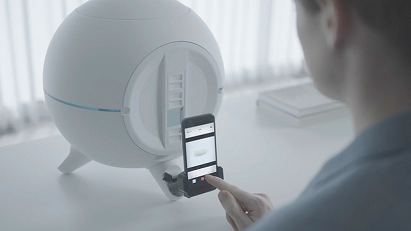 capture glossy images with foldio360 dome, a portable photography studio with turntable