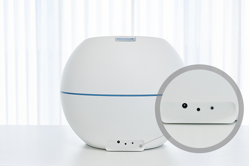 capture glossy images with foldio360 dome, a portable photography studio with turntable
