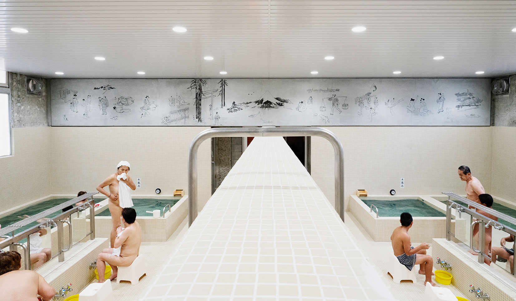 河北师范大学第一浴室变身超级澡堂 - 知乎