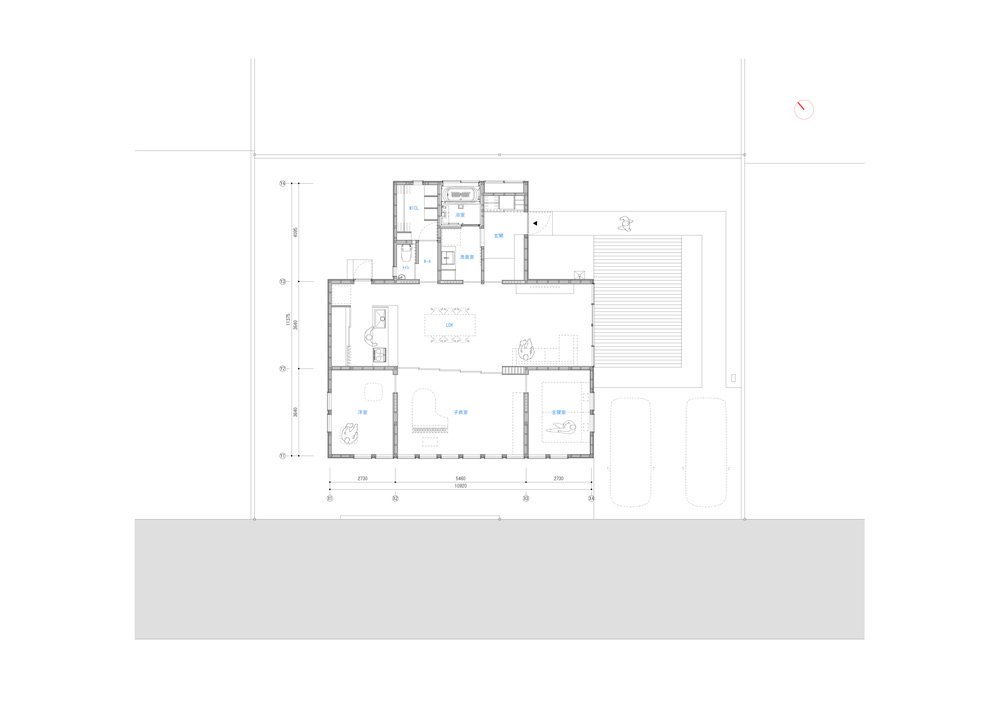 N.A.O completes symmetric, single-story 'house-W' with all-wood interior in japan