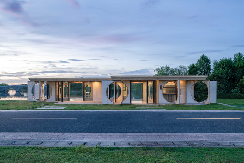 'the screen pavilion' by ray&emilio studio is a complex, clustered space to be explored