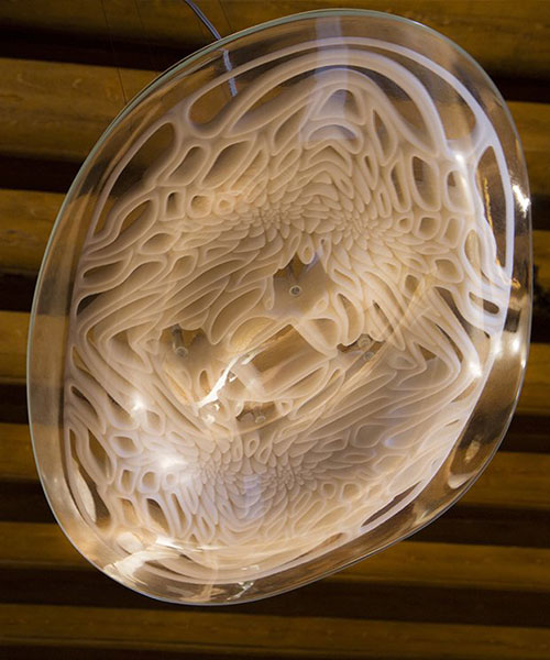 venetian glass craftsmanship meets 3D printing in 'horizon' suspension lamp