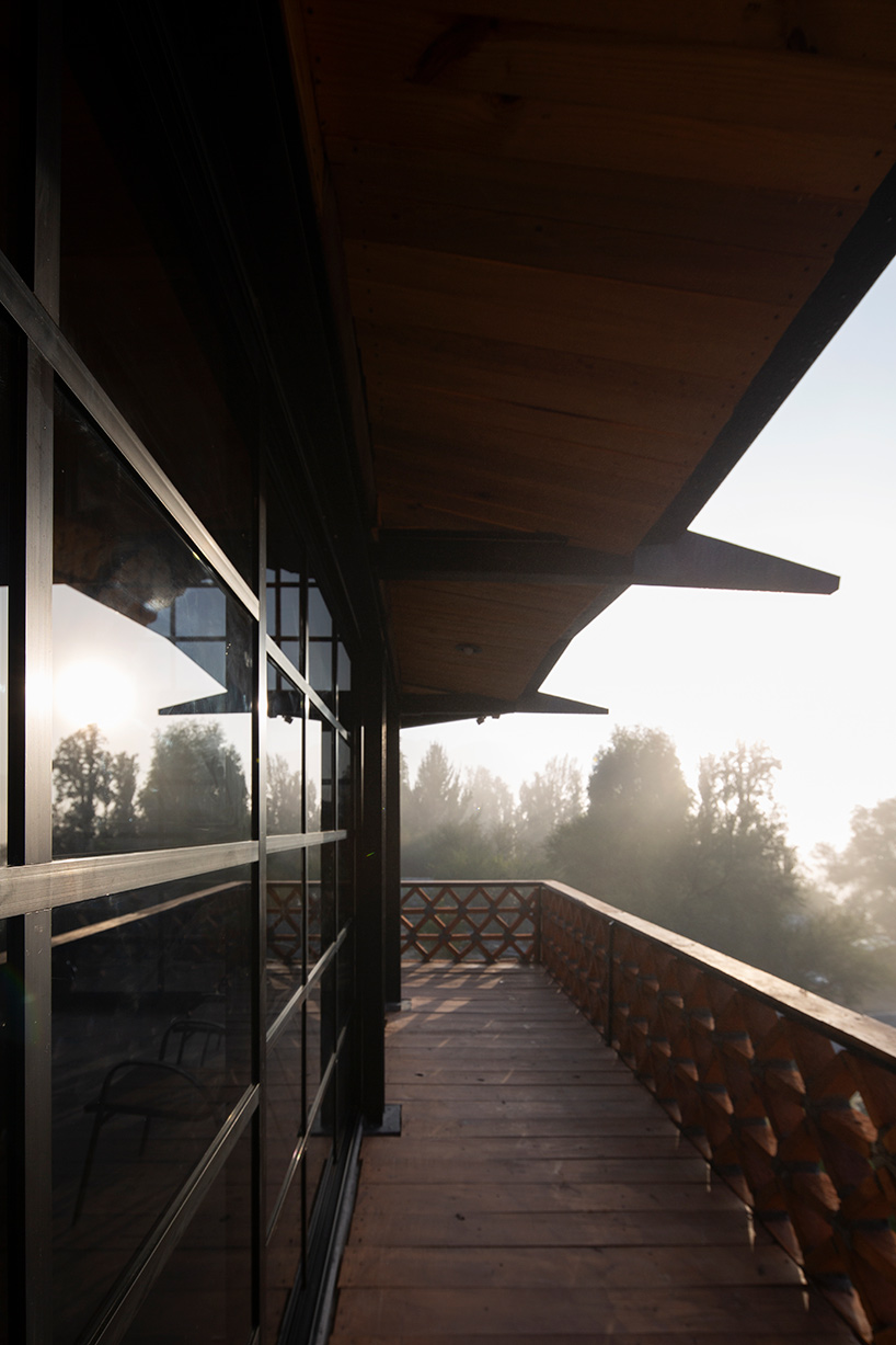 aldana sánchez architects completes brick multimedia center in rural mexico