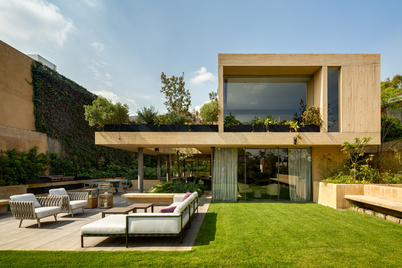 estudio MMX shapes CBC house in mexico city as a continuous garden