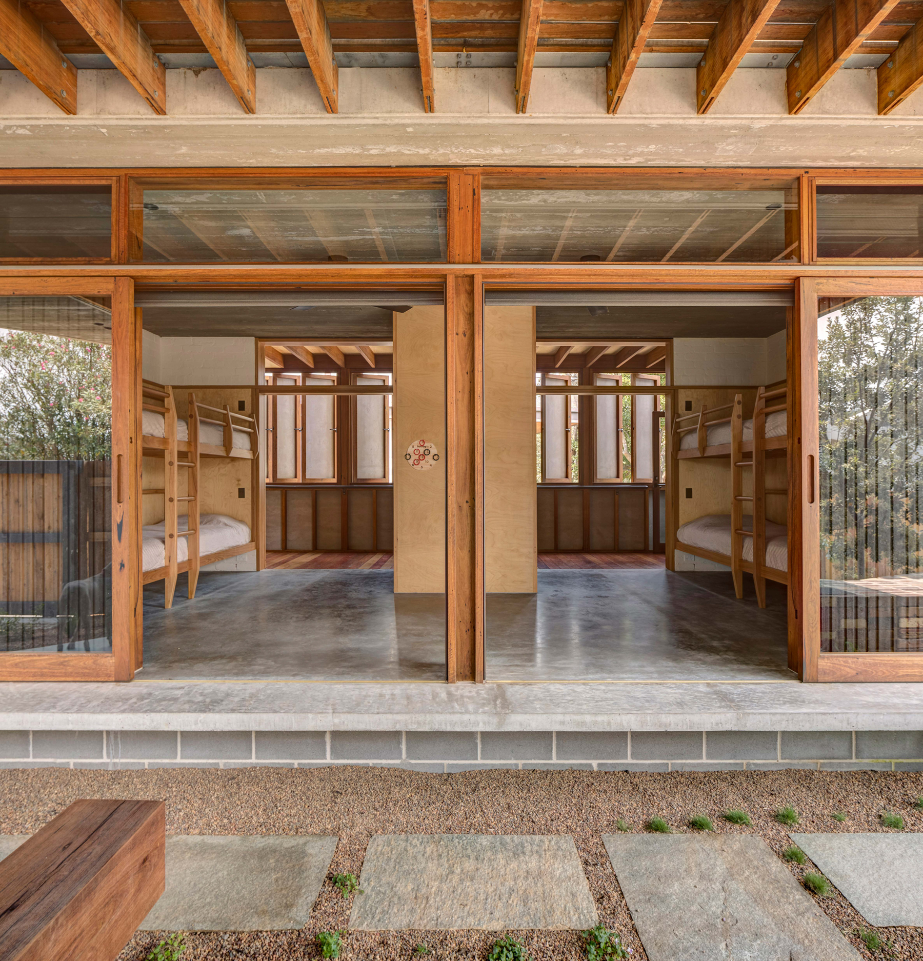 david-boyle-architect-breezeway-house-brett-boardman-photography-designboom-010