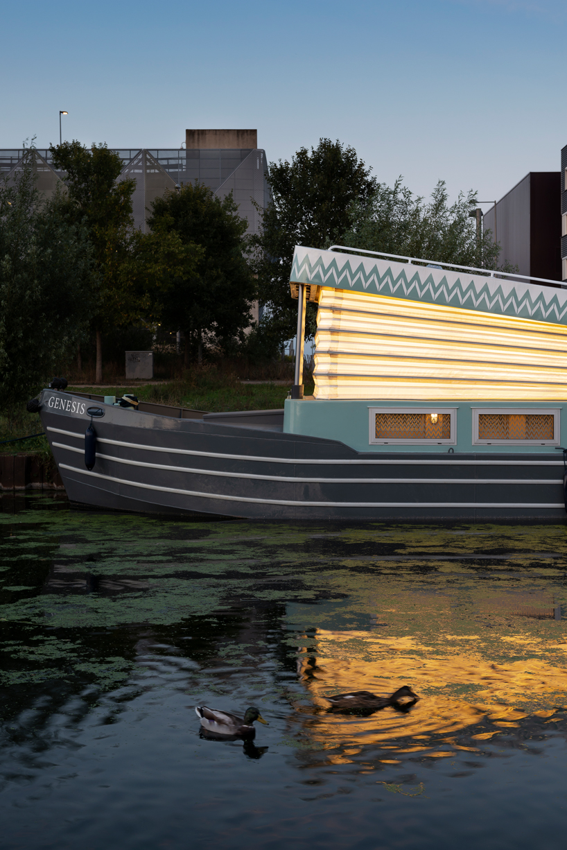 denizen works' genesis floating church arrives in east london designboom