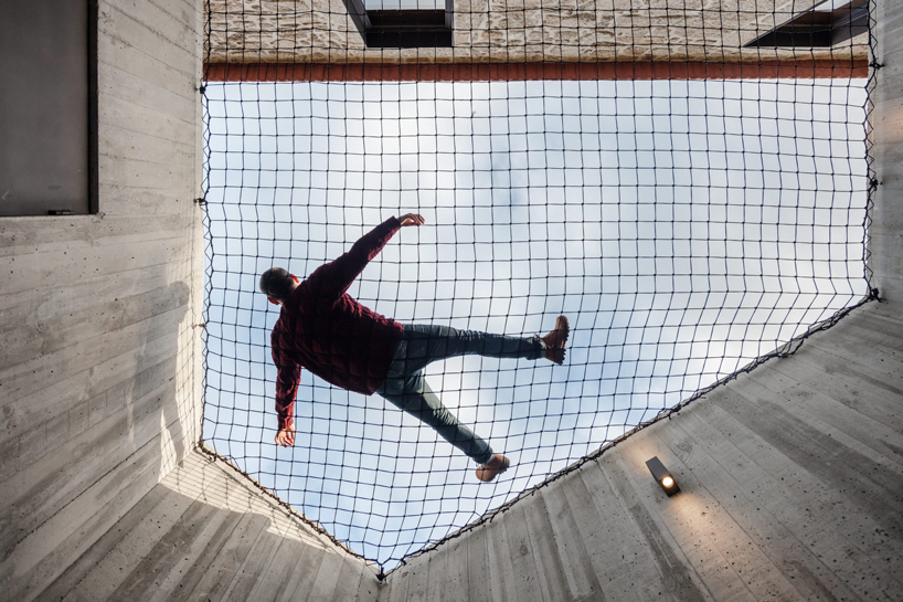 filipe pina arquitectura completes restoration of gafanha house in portugal designboom