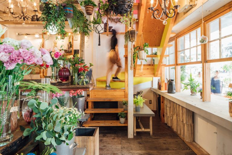 fathom completes the concrete façade of this japanese flower shop with