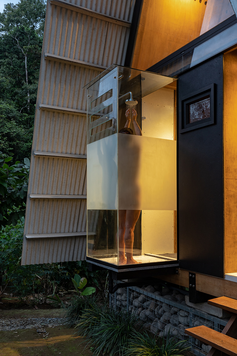 compact 'huaira' dwelling in ecuador generates a negative carbon footprint