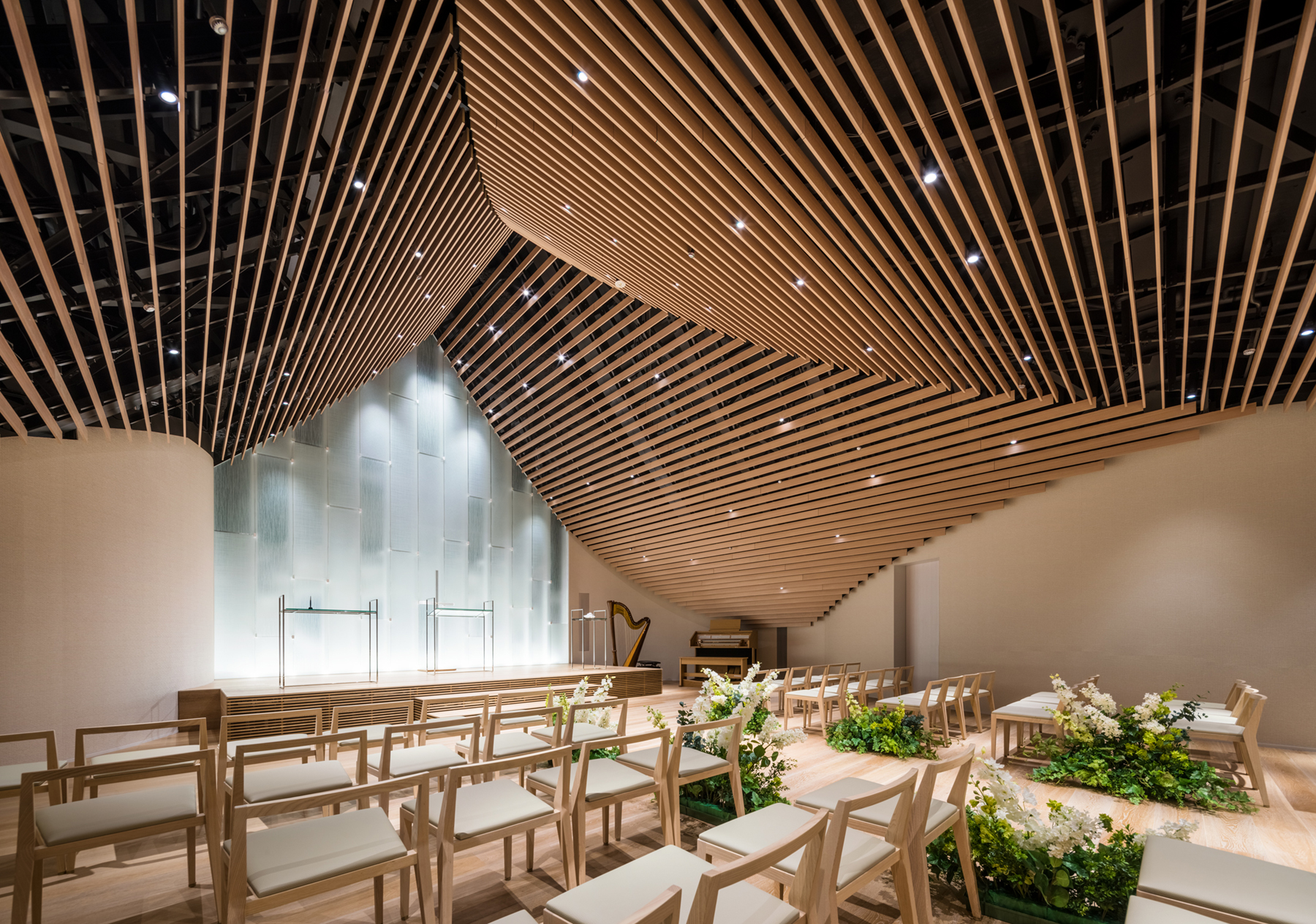 kengo-kuma-KKAA-royal-classic-osaka-designboom-07