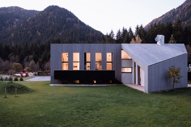 plasma studio's contemporary 'house L' integrates with its tyrolean context