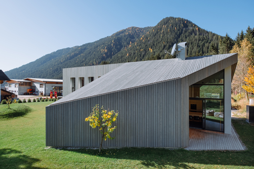 Plasma Studio's Contemporary 'house L' Integrates With Its Tyrolean Context