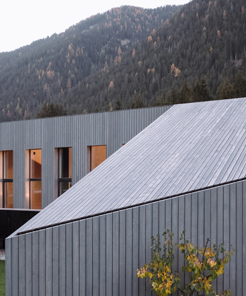 plasma studio's contemporary 'house L' integrates with its traditional tyrolean context