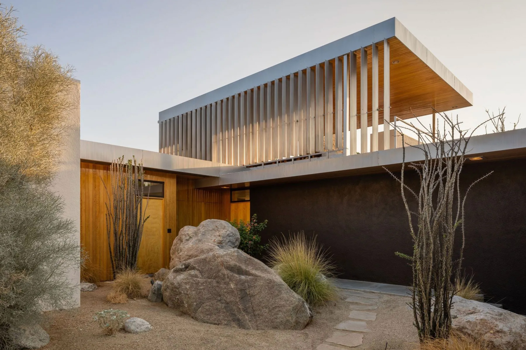 richard neutra's iconic kaufmann desert house in palm springs is for sale