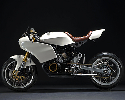 1970s turns to tech with suzuki GT380 motorcycle custom by motoworks