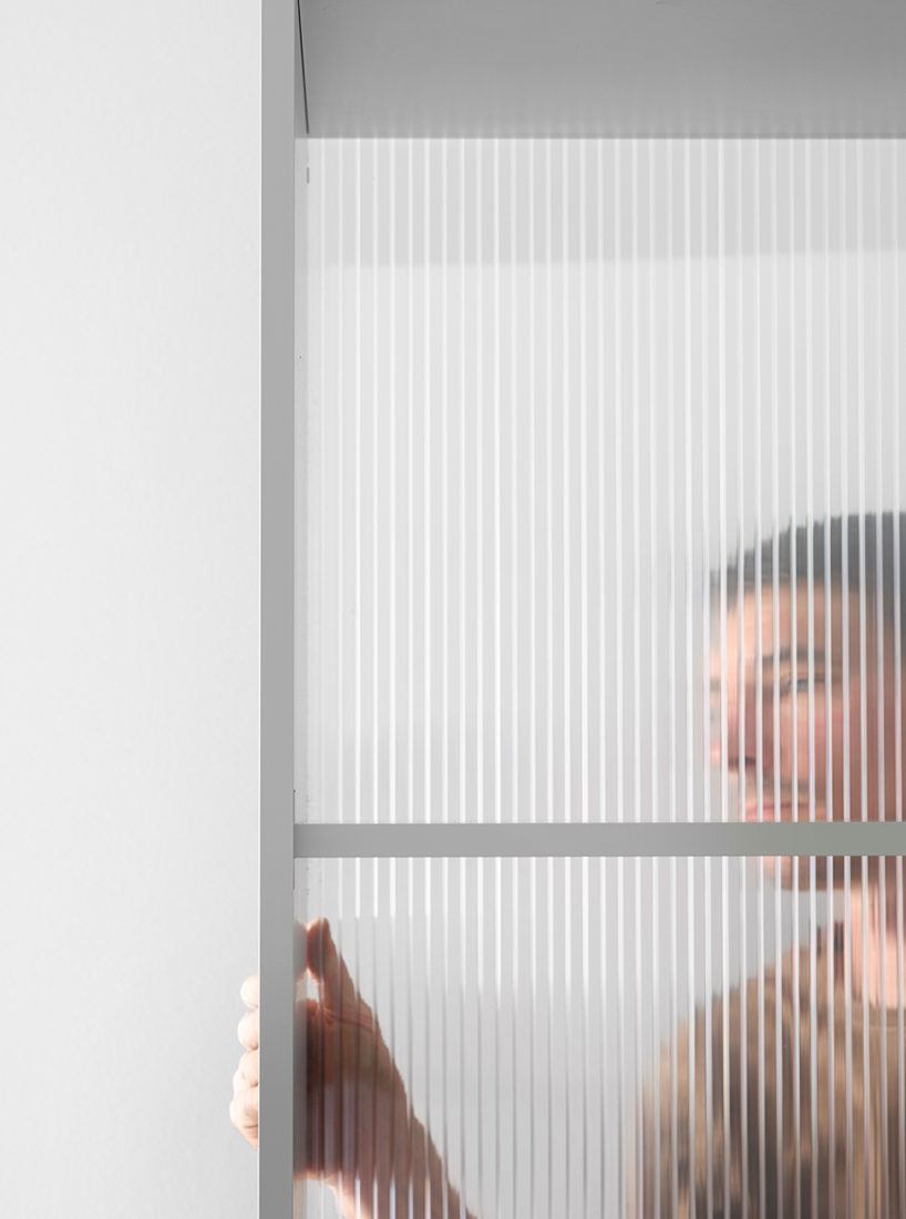 WAGNER D2 furniture system enables you to create your perfect office