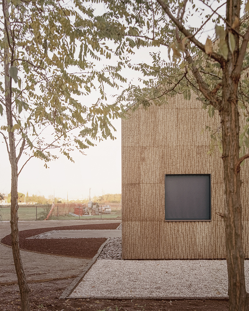 Lca Architetti Completes Casa Quattro With Eccentric Use Of Straw And Cork