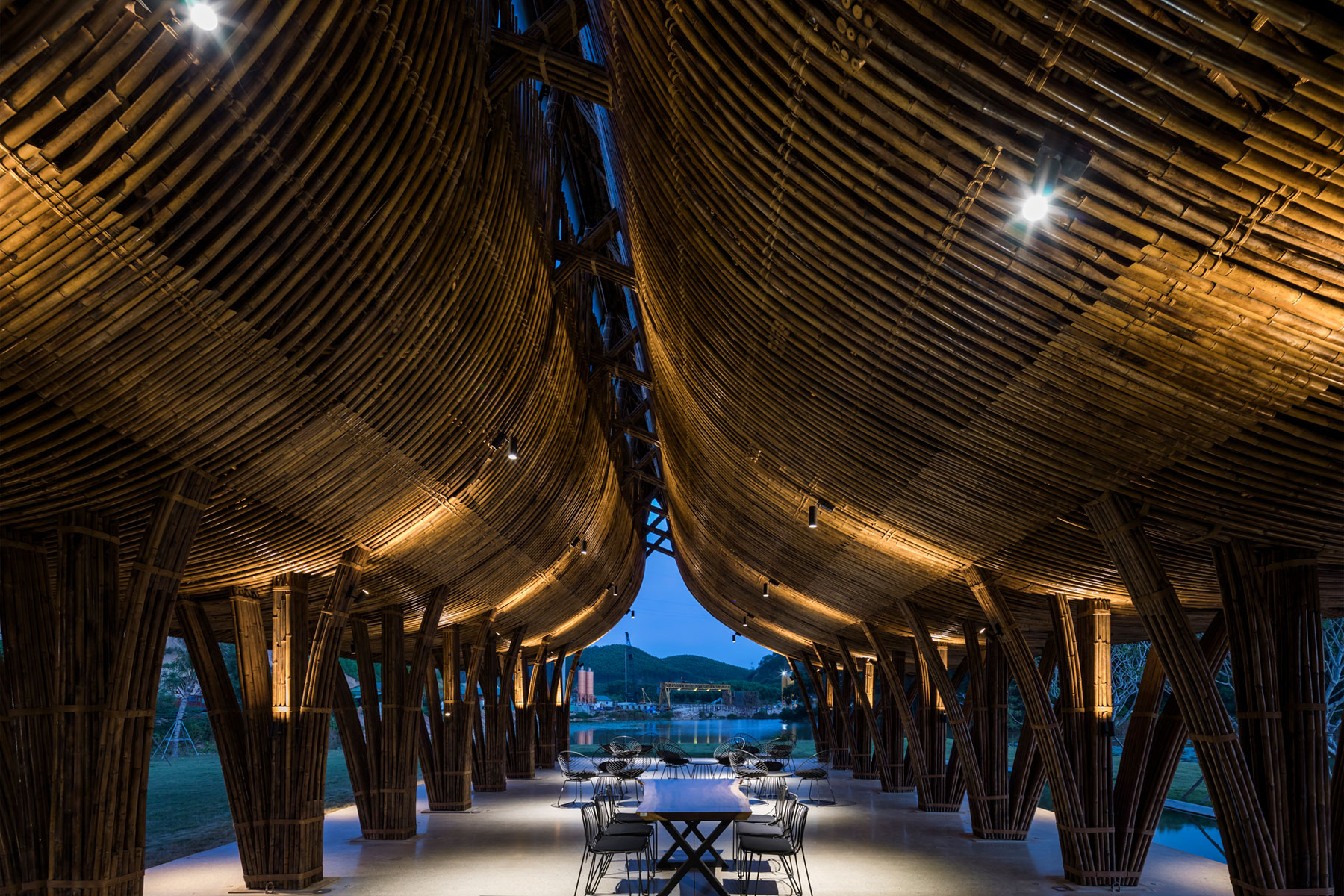 VTN-vo-trong-nghia-huong-an-vien-visiting-center-desigboom-06
